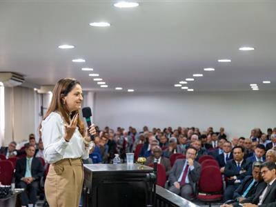 Notícia destaque: Gisela Cardoso participa de reunião com pastores da Igreja Assembleia de Deus